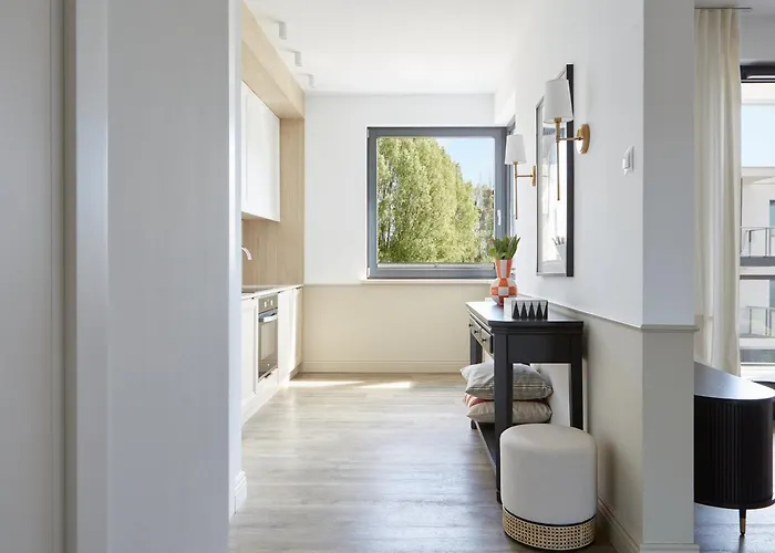 Flatbook-city Center Prestige Residences Rivus With Gym & Sauna *